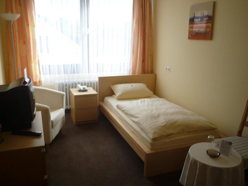 Center Hotel Gütersloh Oda fotoğraf